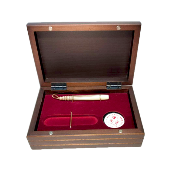 小盒: 17 X 11 X 5.5 牛角筆